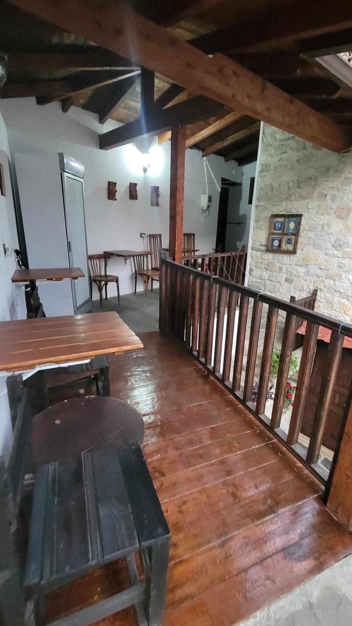 Hostel Mangalem Berat Buitenkant foto